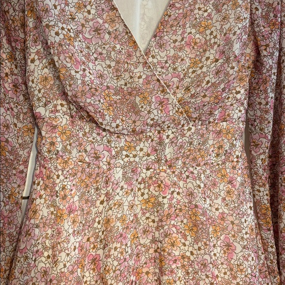 Floral Long Sleeve Dress - Picture 5 of 7